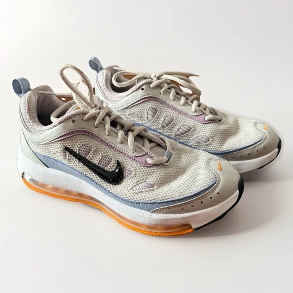 Nike Air Max AP Womens Size 9‎